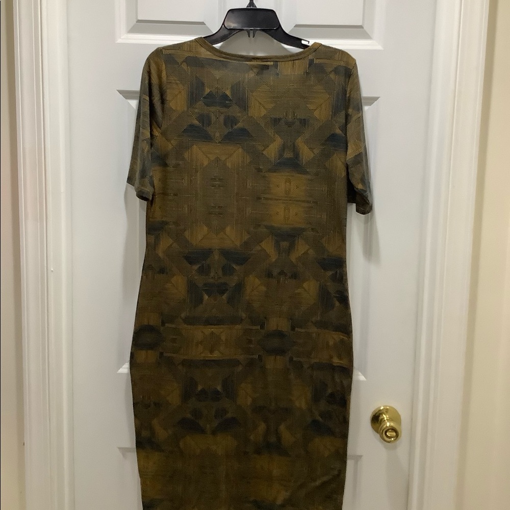 Patterned Dress - Picture 3 of 4